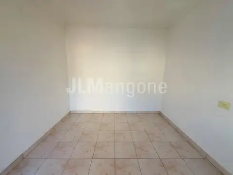 Depto Tipo Casa en Alquiler 60 años
