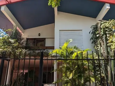 IMPORTANTE CASA EN ALQUILER