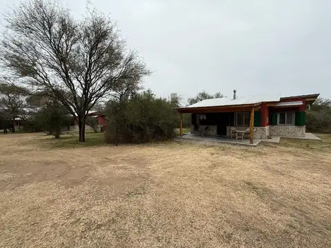 Casa en Venta con 3 cocheras