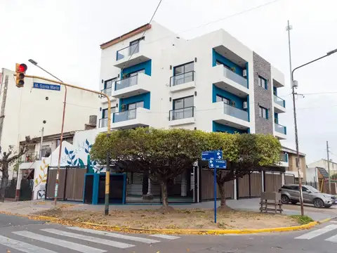 DEPARTAMENTO DOS AMBIENTES AL FRENTE CON COCHERA