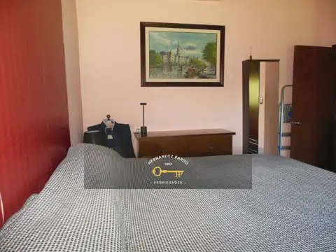 Hermosa casa construccion noble en excelente punto