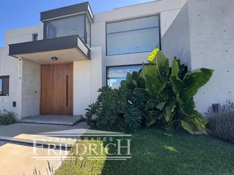 Casa en venta - Comarcas de Lujan Barrio San Roque