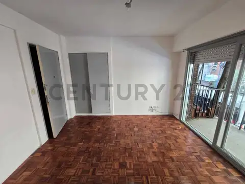 VENTA MONOAMBIENTE C/ BALCON - MONSERRAT