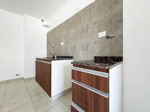 Uspallata 1600, Piso PB