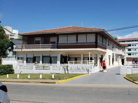 Venta de hotel ,ideal inversionistas. Zona Centro Villa Gesell