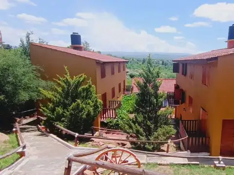 VENTA DOS CASAS Y CUATRO DUPLEX SIQUIMAN