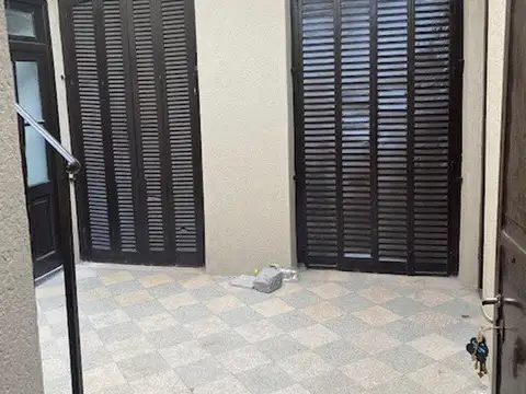 Depto Tipo Casa en Alquiler de 2 ambientes