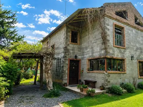 CASA 6 AMBIENTES ALQUILER ANUAL - BARRIO LA BOTA, BENAVÍDEZ