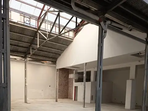 alquilo galpon, deposito, 400mts2,san telmo,peru 856, bano, ofic, sin expensas,