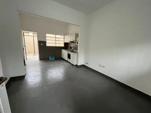Depto Tipo Casa en Alquiler de 2 dormitorios