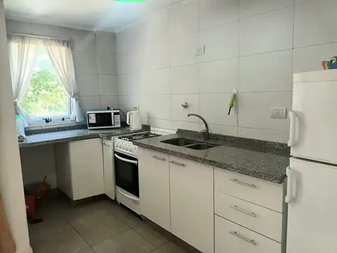 Departamento en Alquiler Temporal en La Mora, USD 700