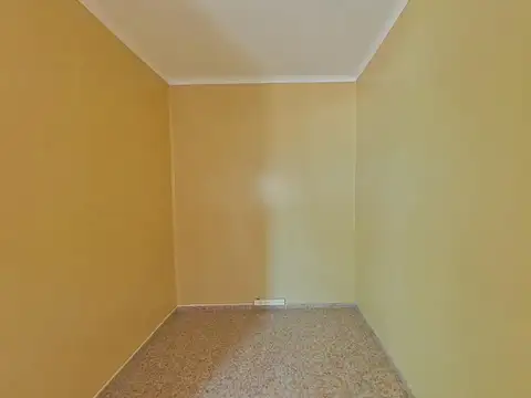 CASA DE DOS PLANTAS CON 5 DORMITORIOS A RECICLAR EN DORREGO, GUAYMALLÉN CON TOUR VIRTUAL