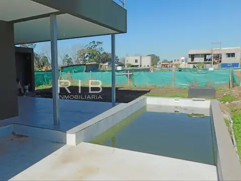 Casa en Venta en Pilar del Este - San Ramon, USD 295.000