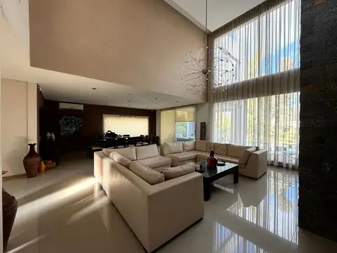 Casa en Venta 14 años