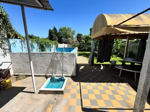 Casa 3 ambientes con 2 baños