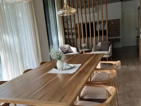 De la Huella 3400, Piso 2