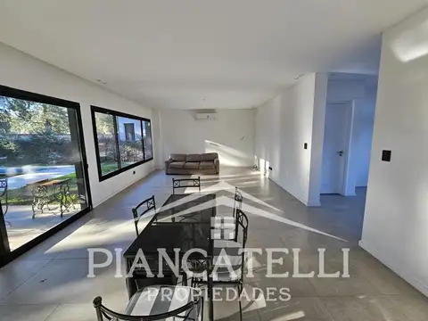 Casa en Venta en Francisco Alvarez, USD 350.000