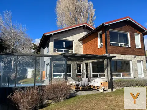 Casa en alquiler - 3 Dormitorios 4 Baños - San Carlos de Bariloche