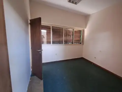 Oficina en Alquiler en Pilar Centro, USD 3.800