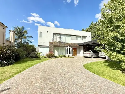 Casa en Venta en Los Naranjos - Canning