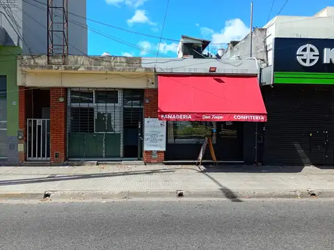 LOCAL SOBRE AVENIDA. 3.50 X 10