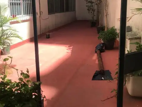 Departamento 4 ambientes con 2 baños