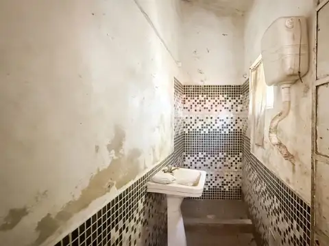 Casa en Venta con 6 cocheras