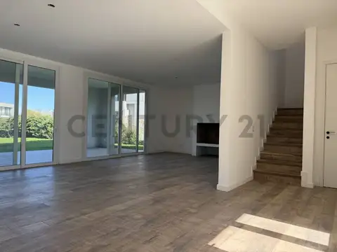 Casa 6 ambientes con 6 baños