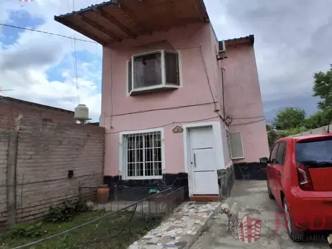 Casa 3 ambientes con 1 baño