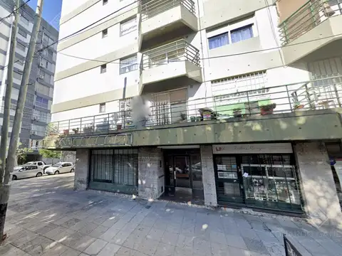 Impecable 3 amb a metros del centro comercial, del FCGR y de COTO 