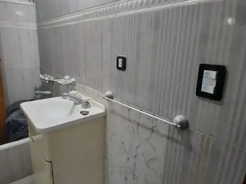 Oficina 2 ambientes con 1 baño