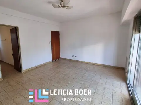 Departamento en Alquiler en Villa Ballester, $ 700.000
