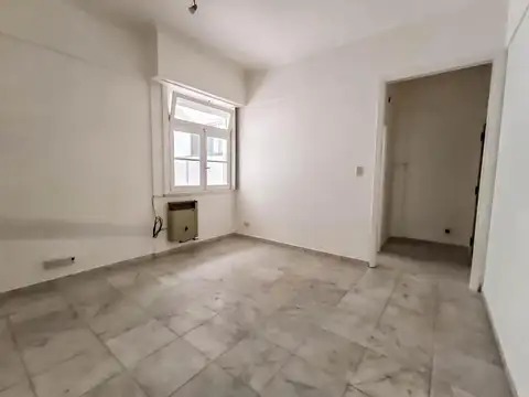 Departamento de 2 Ambientes, PB con Patio, en Caballito