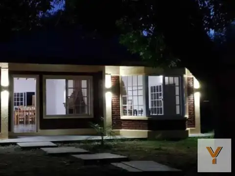 Casa venta - 2 dormitorios 1 baño - 400mts2 totales - La Capilla