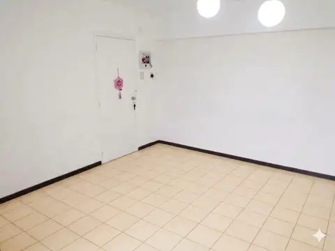 Buenos Aires al 2500 2 Dorm con vestidor. Oportunidad
