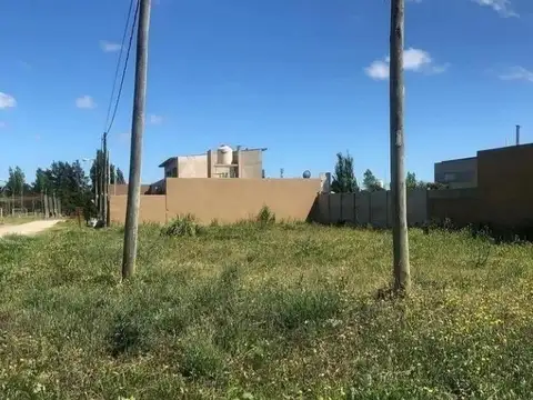 Terreno en Venta 27  mts Fondo