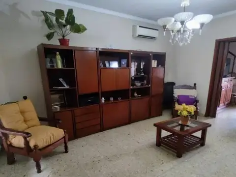 Casa en Venta en Haedo, USD 199.000