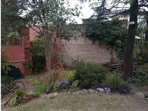 Casa en Alquiler con 2 cocheras