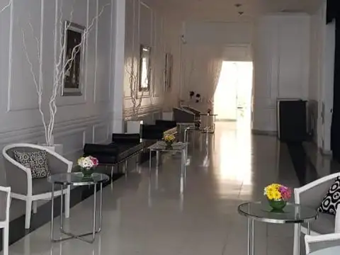 Local en Venta en Lomas De Zamora, USD 1.550.000