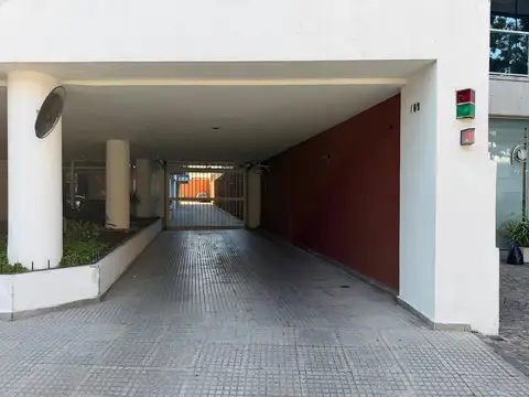 Cochera en VENTA en San Isidro