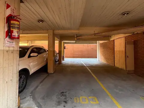 Cochera en VENTA en San Isidro