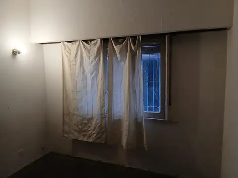 Depto Tipo Casa en Venta 50 años