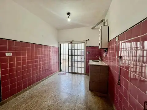 Depto Tipo Casa en Alquiler con 1 cocheras
