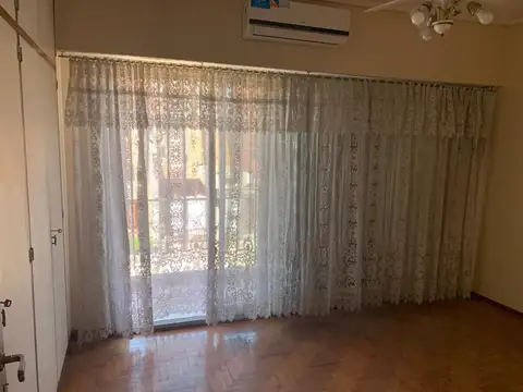 Depto Tipo Casa en Alquiler de 3 ambientes