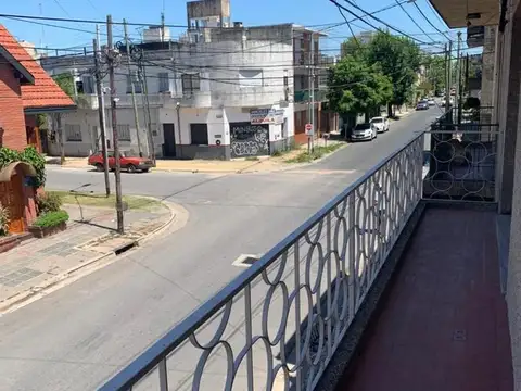 Zeballos 2900, Piso 1°