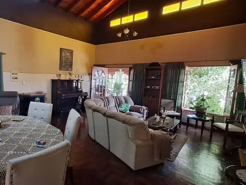 VENTA DEPTOS Y CASA CON FONDO DE COMERCIO- TURISMO