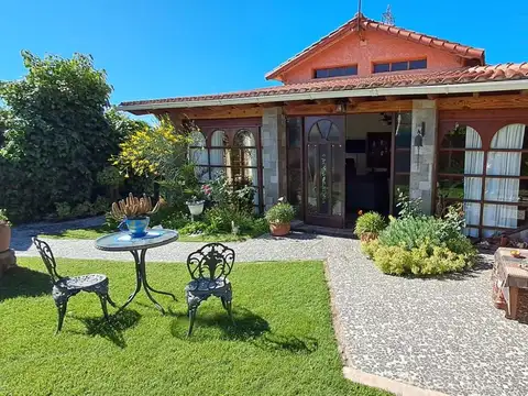 VENTA DEPTOS Y CASA CON FONDO DE COMERCIO- TURISMO