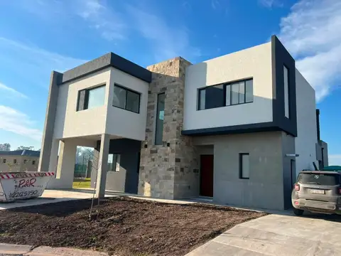 Casa  en Venta en Santa Elisa, Pilar del Este, Pilar