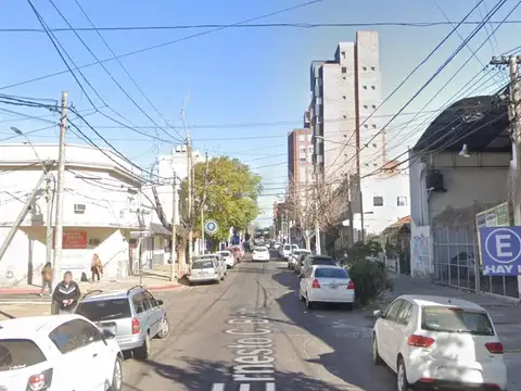 Ingeniero Ernesto Boatti e/ Avenida Rivadavia y Almirante Guillermo Brown.