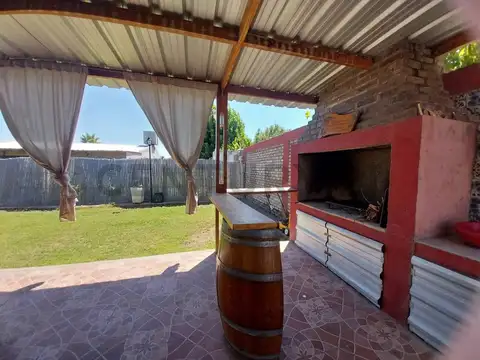 Casa 4 ambientes con 1 baño